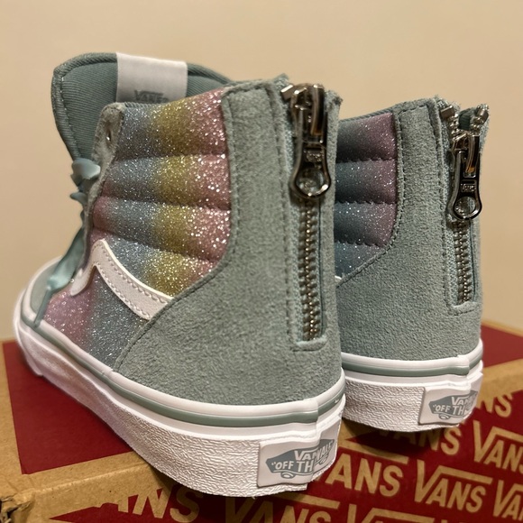 Toddlers BI Surf Vans - Picture 2 of 5